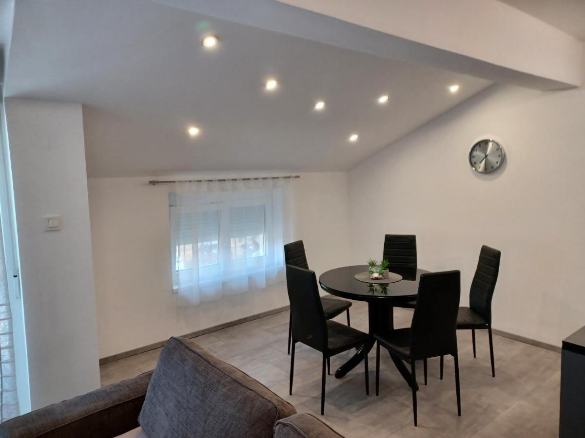 Apartmani Dream Pula Luaran gambar