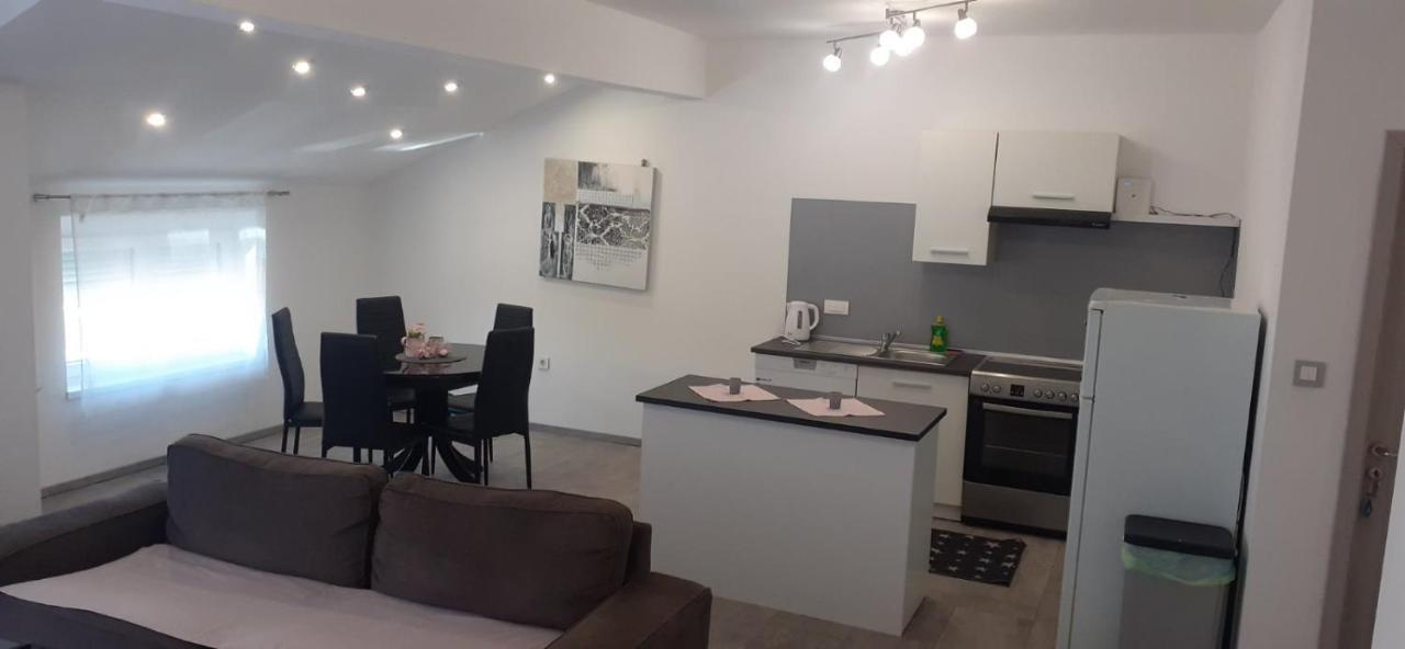 Apartmani Dream Pula Luaran gambar