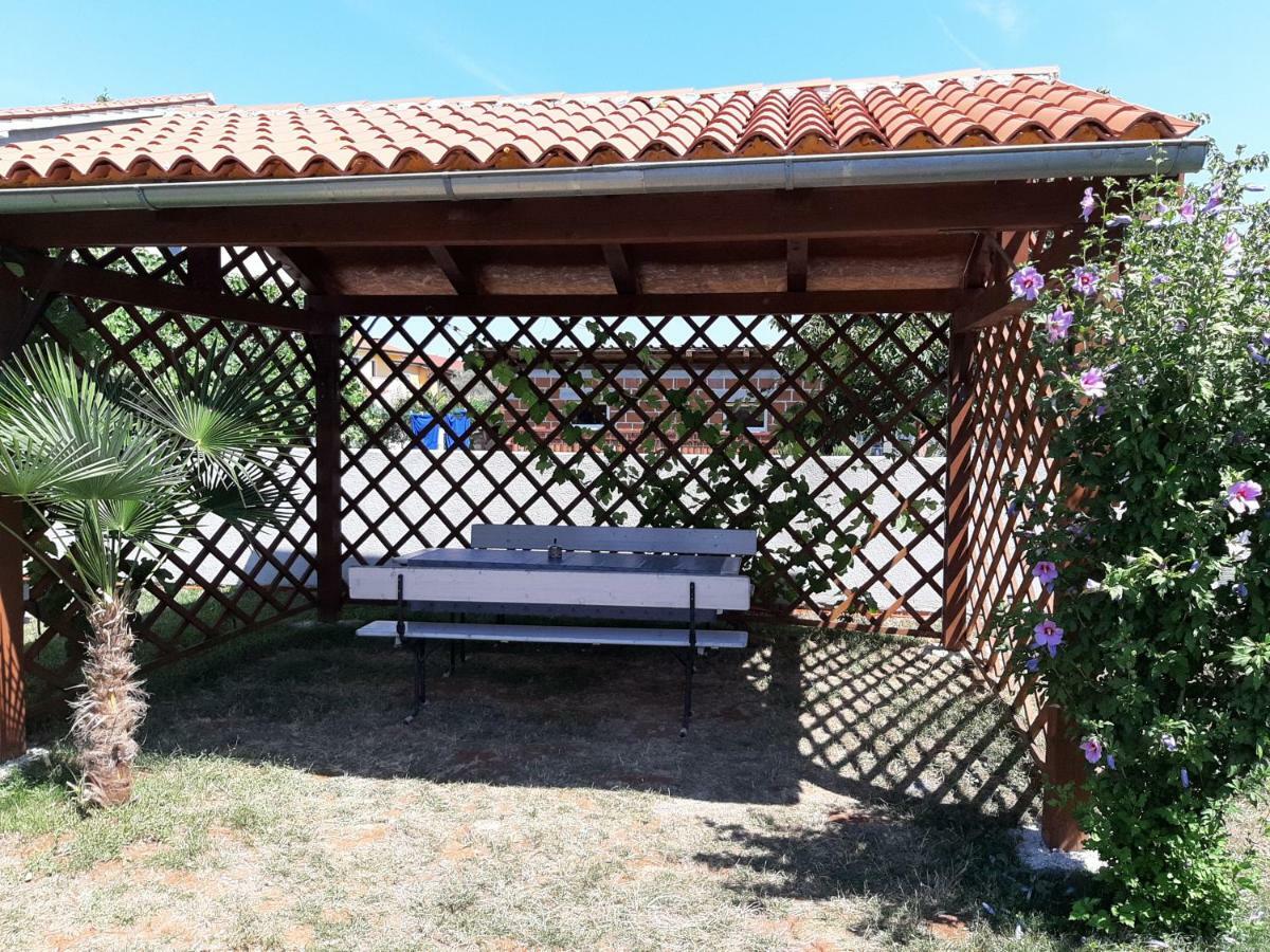 Apartmani Dream Pula Luaran gambar
